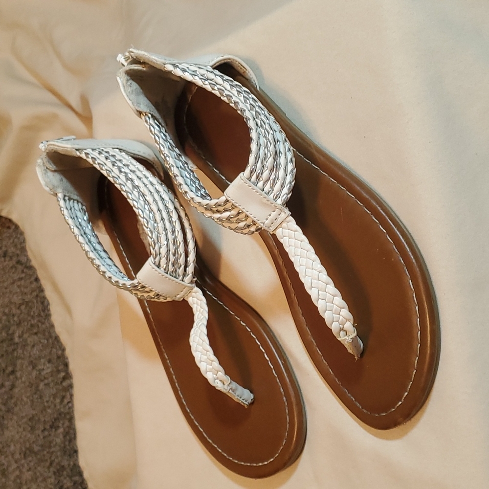 🌟American Eagle Girls Sandals
